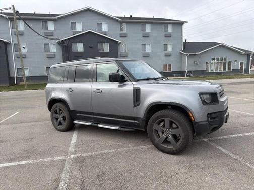 2022 Land Rover Defender 110 X-Dynamic SE