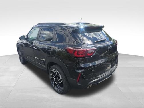 Mosaic Black Metallic 2024 Chevrolet Trailblazer RS