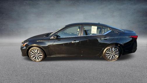 Super Black Clearcoat 2025 Nissan Altima 2.5 SV