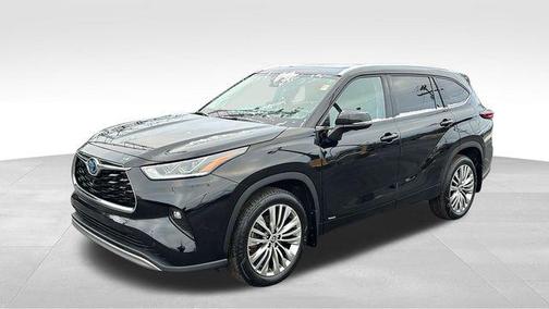 2024 Toyota Highlander Hybrid Platinum