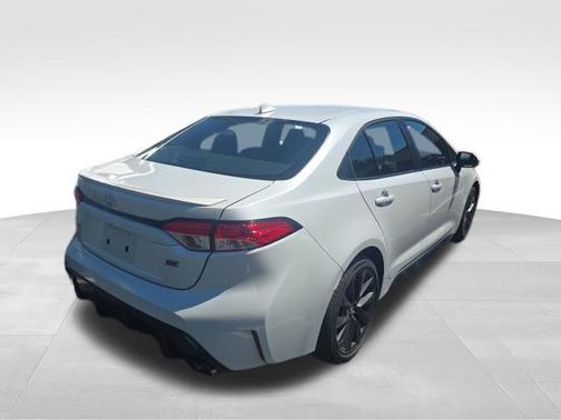 Wind Chill Pearl 2025 Toyota Corolla SE
