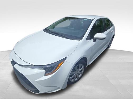 Ice Cap 2025 Toyota Corolla LE