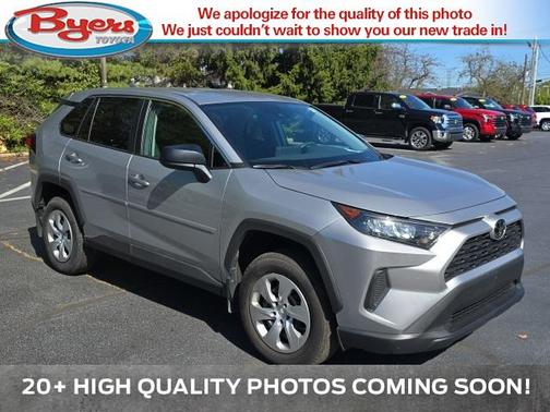 2022 Toyota RAV4 LE