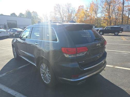 2018 Jeep Grand Cherokee Summit