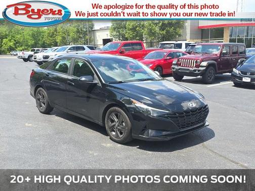 2023 Hyundai ELANTRA SEL