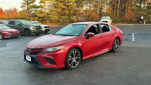 2020 Toyota Camry SE