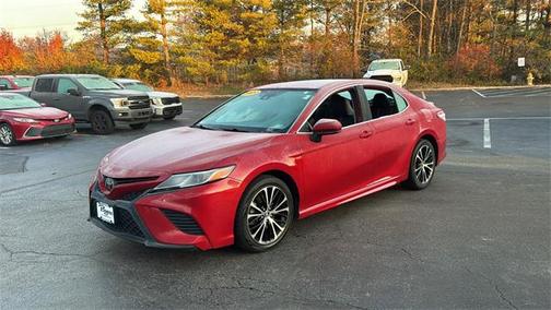 2020 Toyota Camry SE