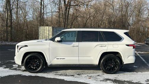 2025 Toyota Sequoia SR5