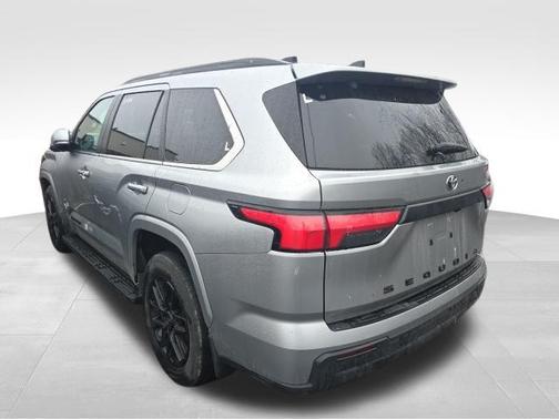 2025 Toyota Sequoia SR5