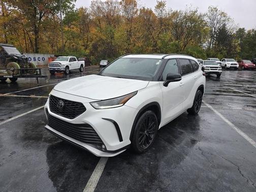 2023 Toyota Highlander XSE
