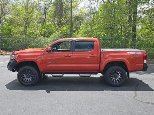 2017 Toyota Tacoma TRD Sport