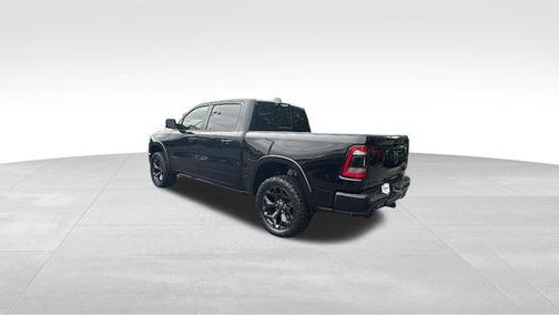 Diamond Black Crystal Pearlcoat 2022 RAM 1500 Limited