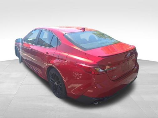 Supersonic Red 2025 Toyota Camry SE