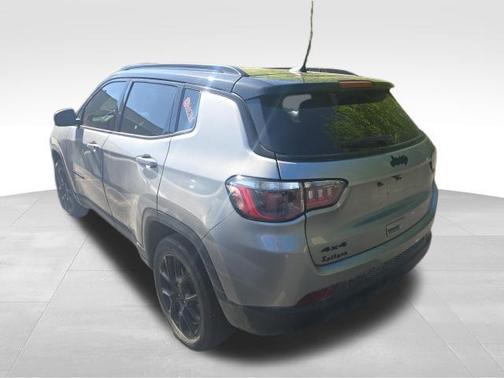 Billet Silver Metallic Clearcoat 2023 Jeep Compass Latitude
