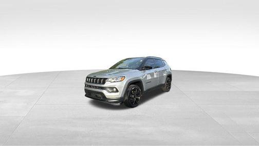 Billet Silver Metallic Clearcoat 2023 Jeep Compass Latitude