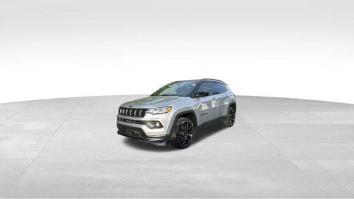 Billet Silver Metallic Clearcoat 2023 Jeep Compass Latitude