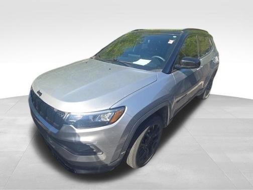 Billet Silver Metallic Clearcoat 2023 Jeep Compass Latitude
