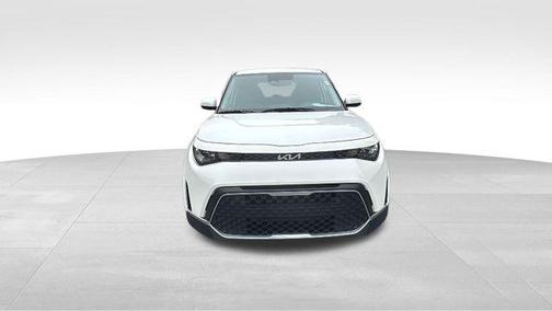 Snow White Pearl 2024 Kia Soul LX