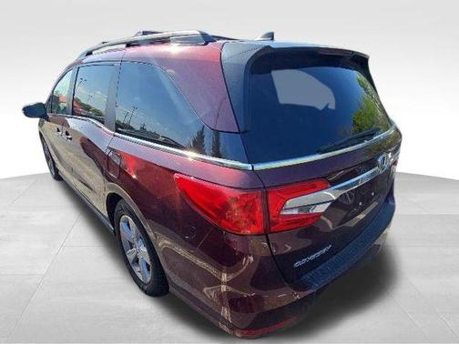 Deep Scarlet Pearl 2020 Honda Odyssey EX-L