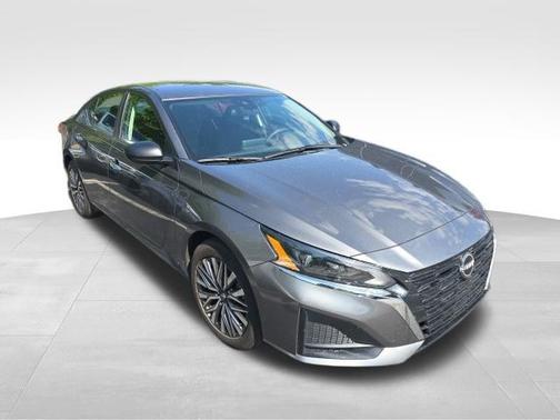 Gun Metallic 2025 Nissan Altima 2.5 SV