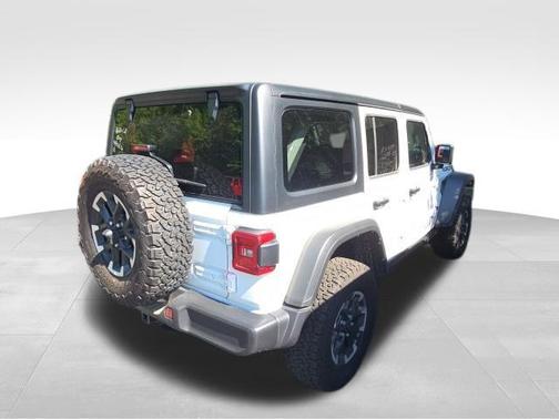 Bright White Clearcoat 2025 Jeep Wrangler 4xe Rubicon