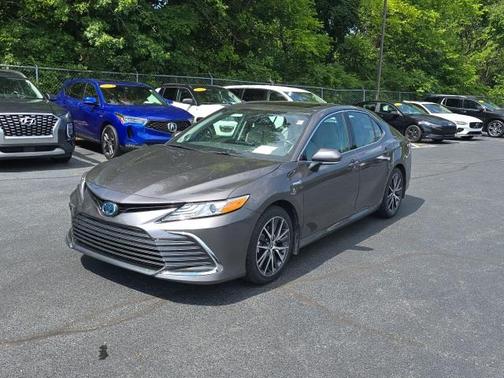 2021 Toyota Camry Hybrid XLE