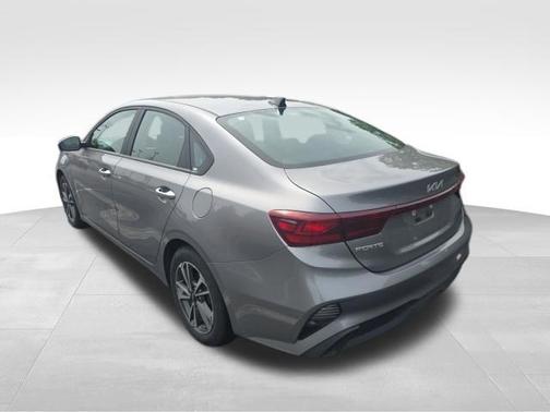 Steel Gray 2024 Kia Forte LXS