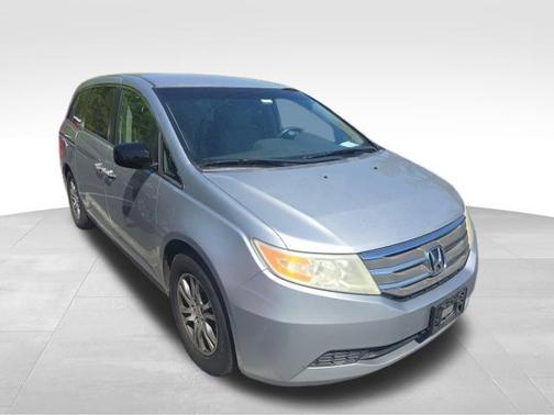 Polished Metal Metallic 2011 Honda Odyssey EX