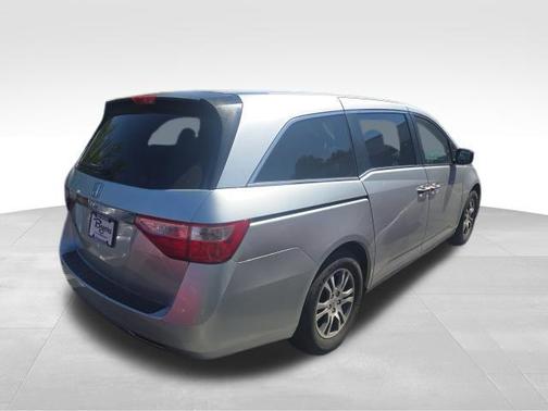 Polished Metal Metallic 2011 Honda Odyssey EX