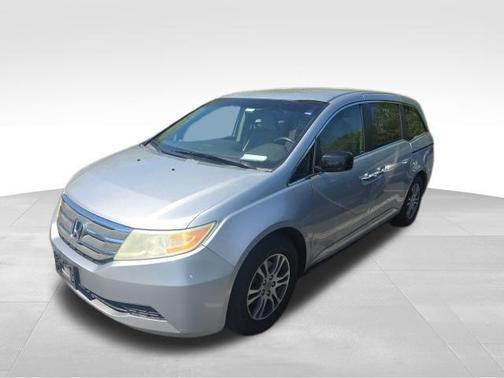 Polished Metal Metallic 2011 Honda Odyssey EX