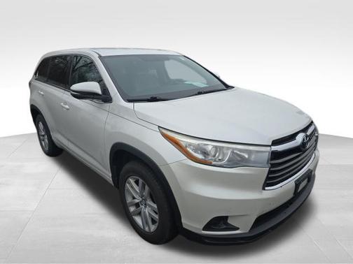 2016 Toyota Highlander LE