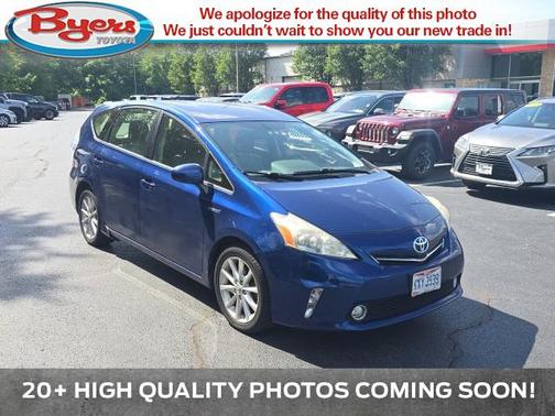 2013 Toyota Prius v Five