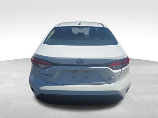 Ice Cap 2025 Toyota Corolla Hybrid LE