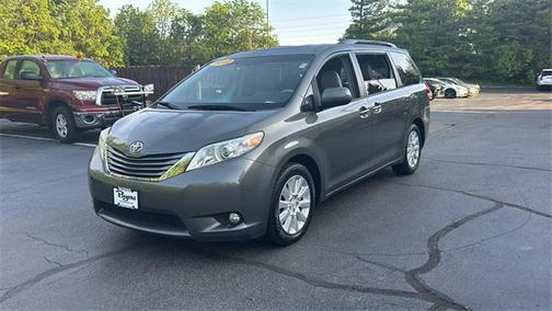 2012 Toyota Sienna XLE