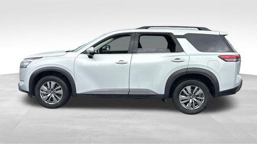 Brilliant Silver Metallic 2025 Nissan Pathfinder SV 4WD