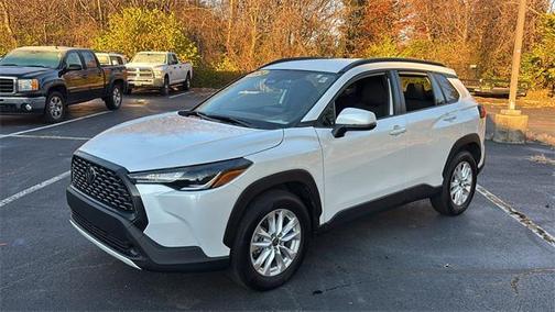 2024 Toyota Corolla Cross LE