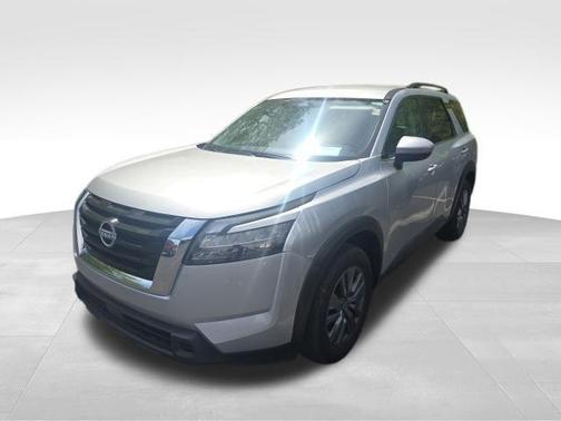 Brilliant Silver Metallic 2025 Nissan Pathfinder SV 4WD