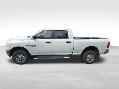 Bright White Clearcoat 2014 RAM 2500 SLT