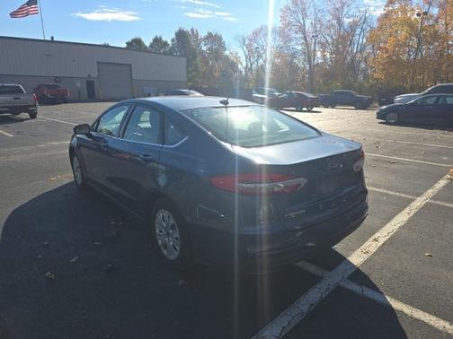 2019 Ford Fusion S