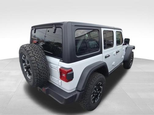 Bright White Clearcoat 2025 Jeep Wrangler 4xe Rubicon