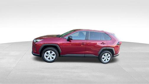 03t3 2024 Toyota RAV4 LE