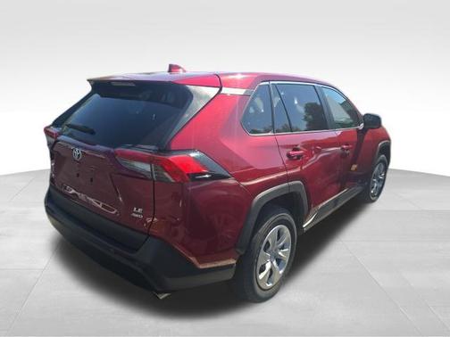 03t3 2024 Toyota RAV4 LE