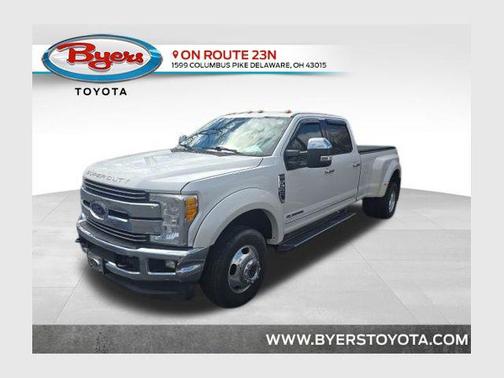 White Platinum Metallic Tri-Coat 2017 Ford F-350 Lariat