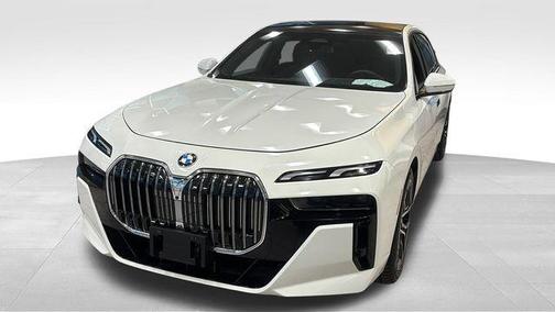 Alpine White 2025 BMW 740 xDrive