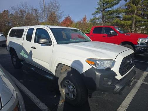 2016 Toyota Tacoma SR