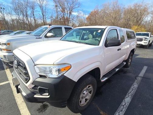 2016 Toyota Tacoma SR