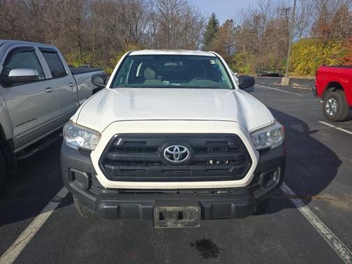 2016 Toyota Tacoma SR