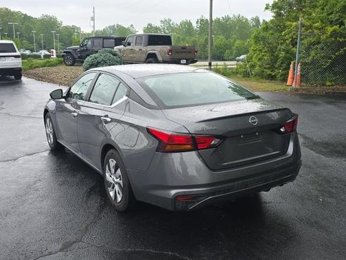 2024 Nissan Altima S FWD