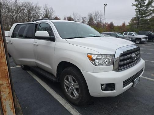 2013 Toyota Sequoia SR5