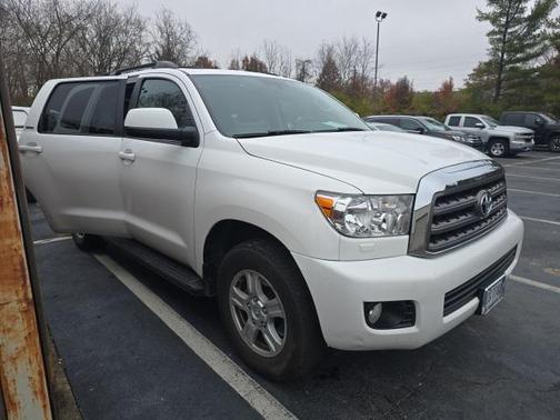 2013 Toyota Sequoia SR5